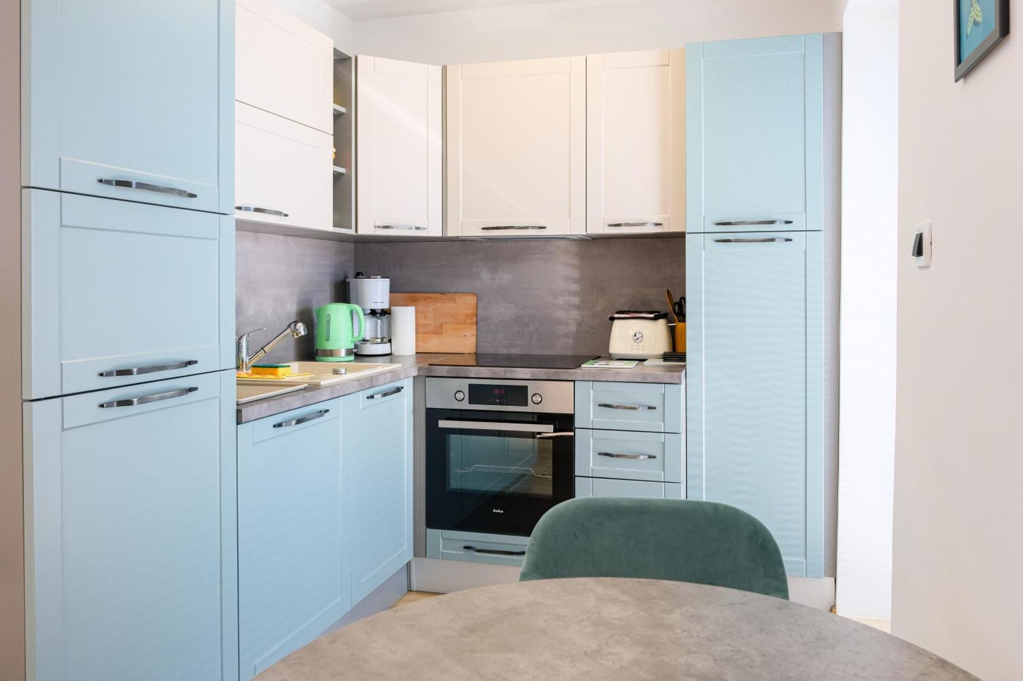 Studio Apartment Above Promenade W Terrace & Parking Rabac Bagian luar foto